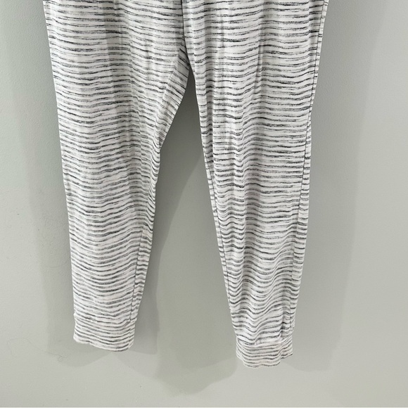 Danskin Gray Stripe Pajama Lounge Pants Size Large - Picture 4 of 6